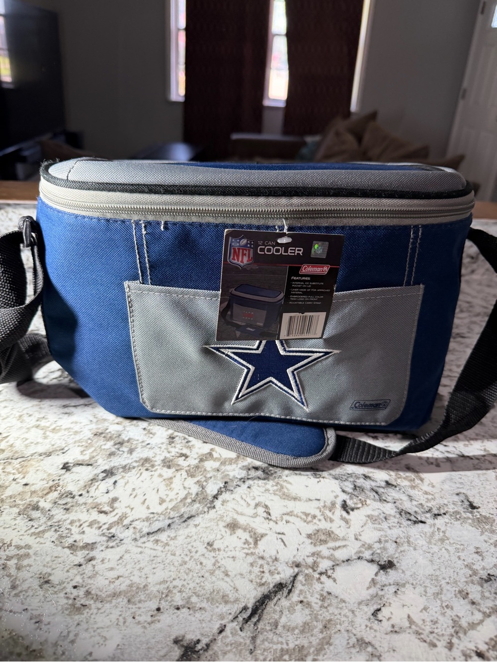 Coleman NFL Dallas Cowboys Cooler Bag 12 Can Adjustable Strap - Picture 9 of 9